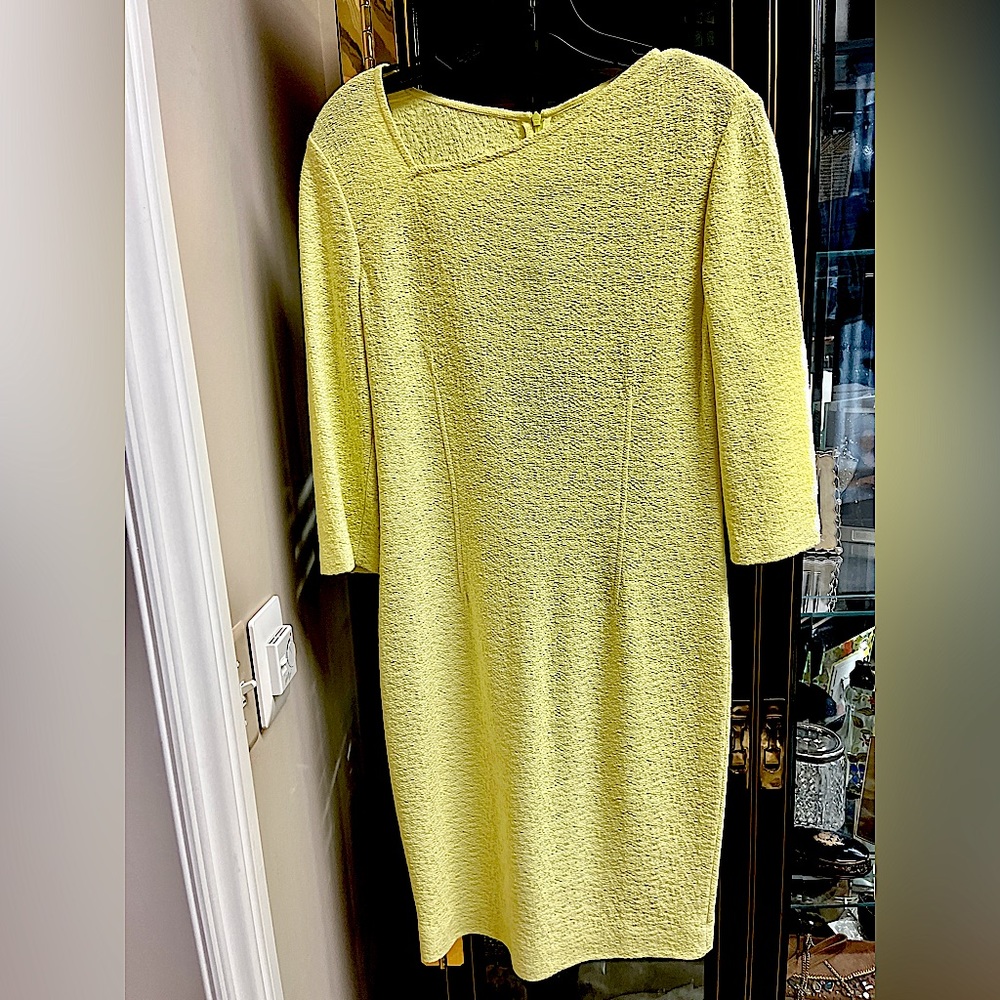 BRAND NEW Tags still on St John Light Yellow Dress 3/4 Sleeve Length Size 6